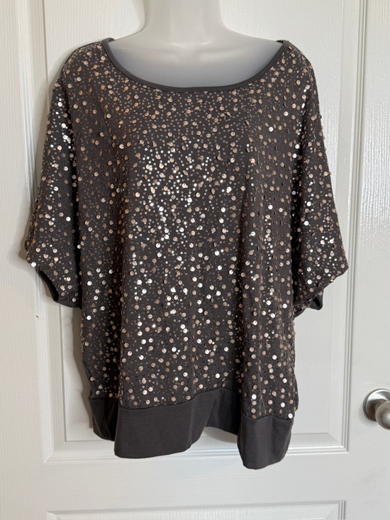new directions Tops - New Directions Women’s Charcoal Brown/ Rose Gold Sequined Dolman Sleeve Top 1X